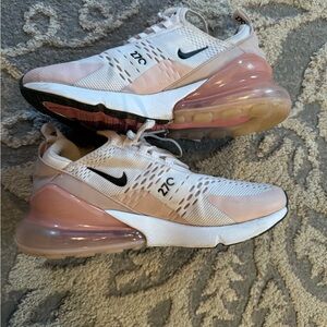 Women’s Nike Air Max 270 low light soft pink size 9.5